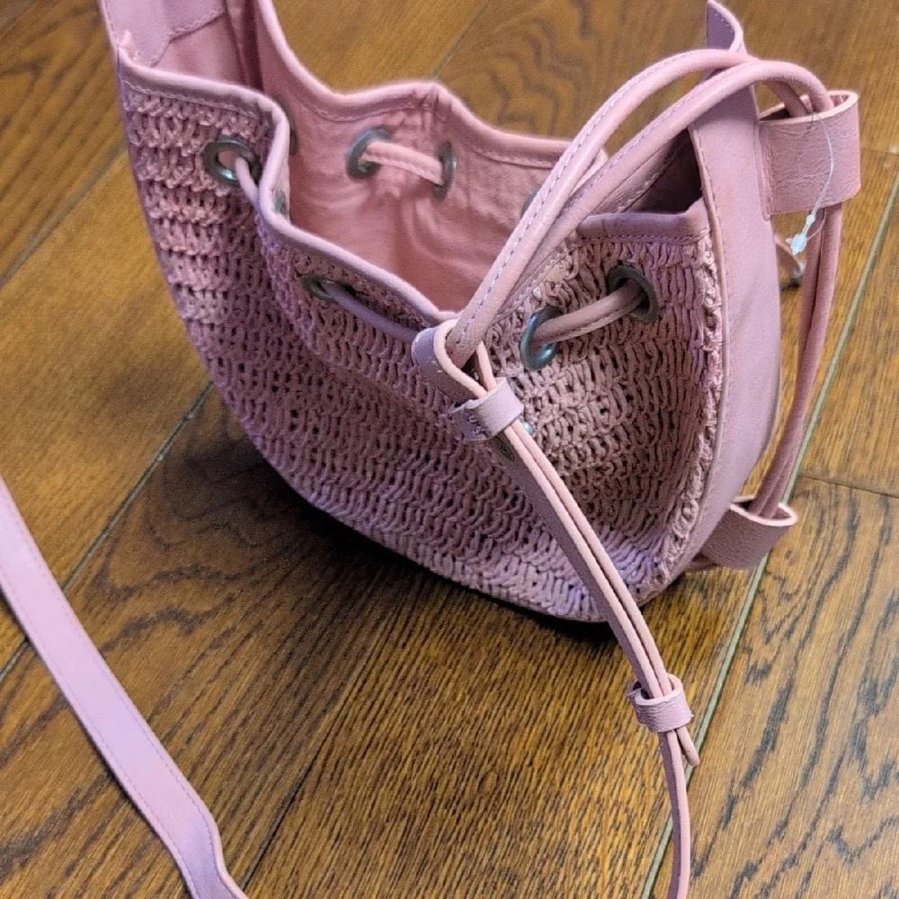 Free People Pink - NWOT Cabana Crossbody Bag - Picture 3 of 4